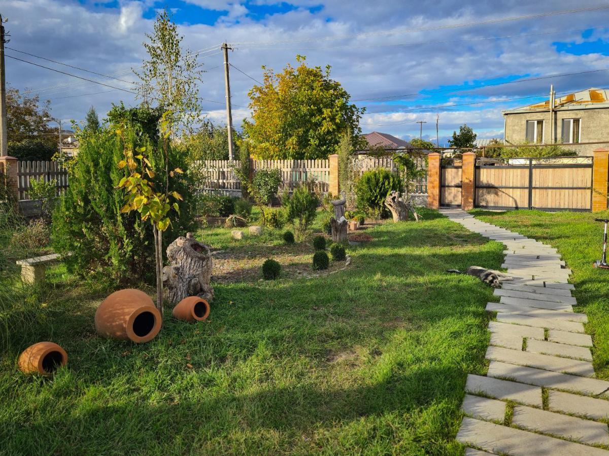 Savanna Guest House Dedoplis Tskaro Kültér fotó